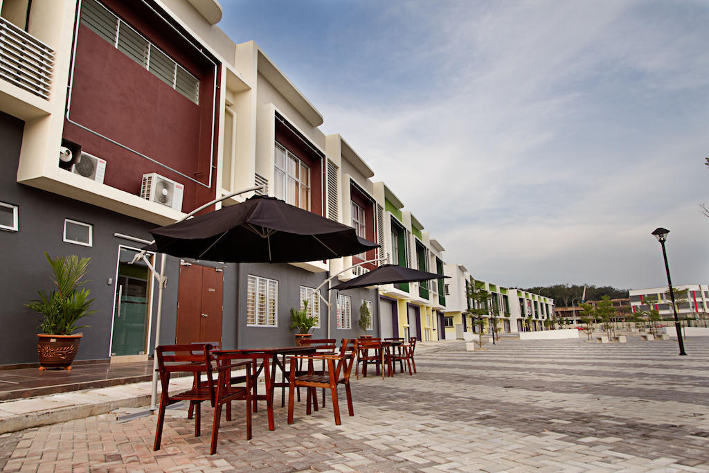 Sri Enstek Hotel Klia, Klia 2 & F1 Sepang Exteriér fotografie